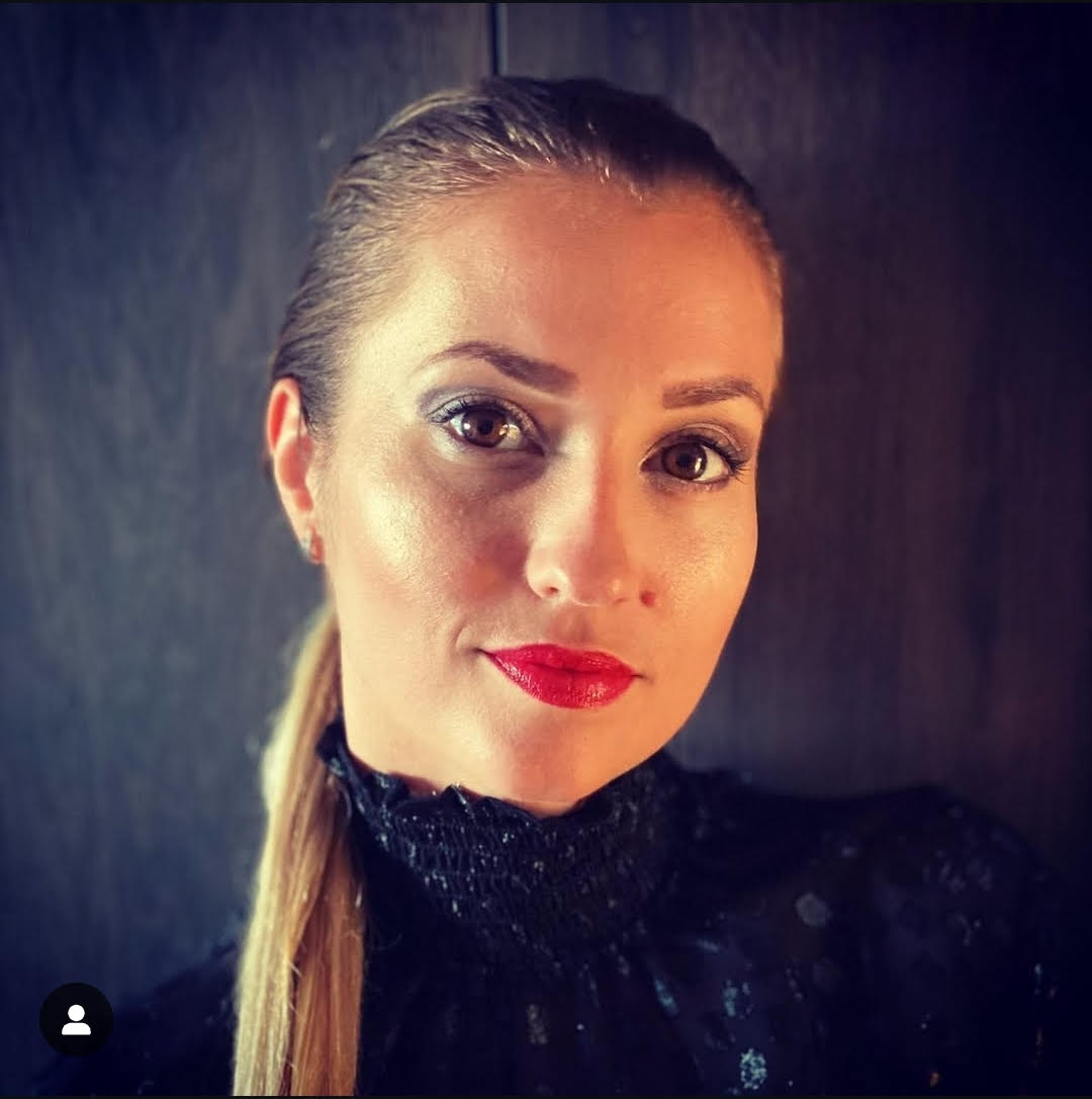 Sina - Professional Makeup Artist